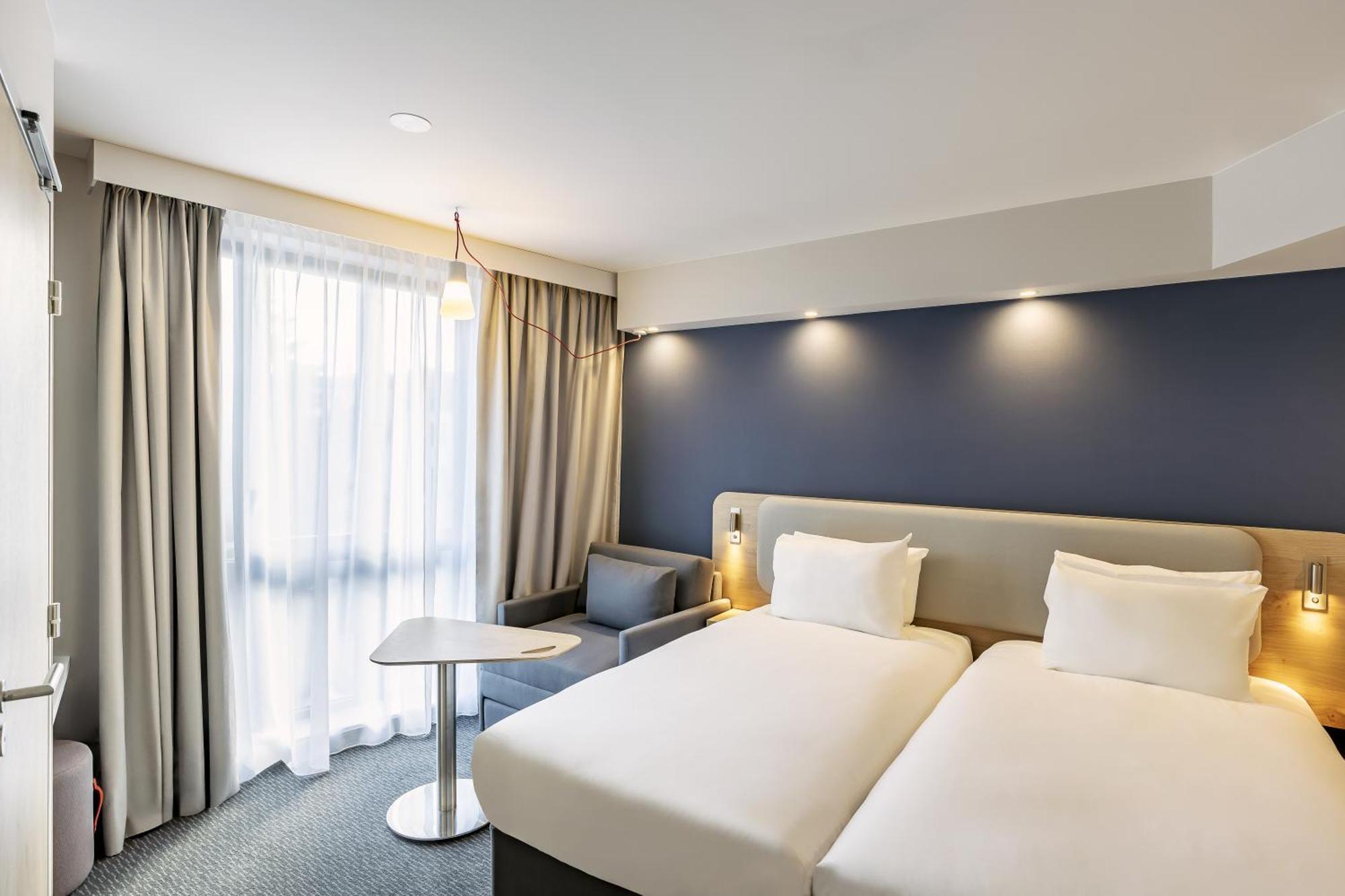 Holiday Inn Express Paris - Poissy By Ihg 外观 照片