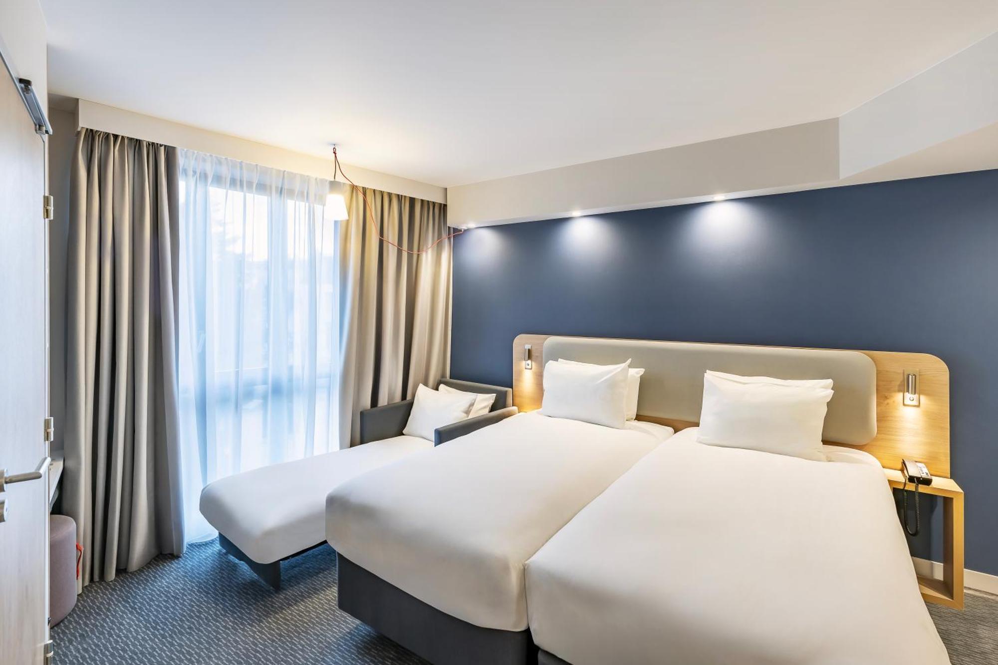Holiday Inn Express Paris - Poissy By Ihg 外观 照片