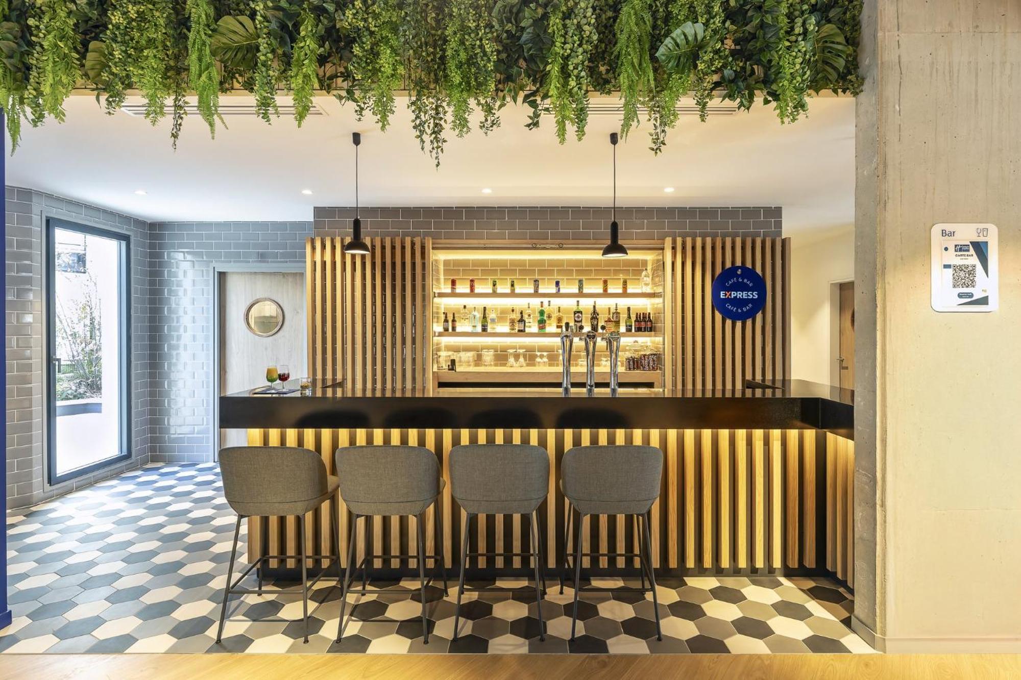 Holiday Inn Express Paris - Poissy By Ihg 外观 照片
