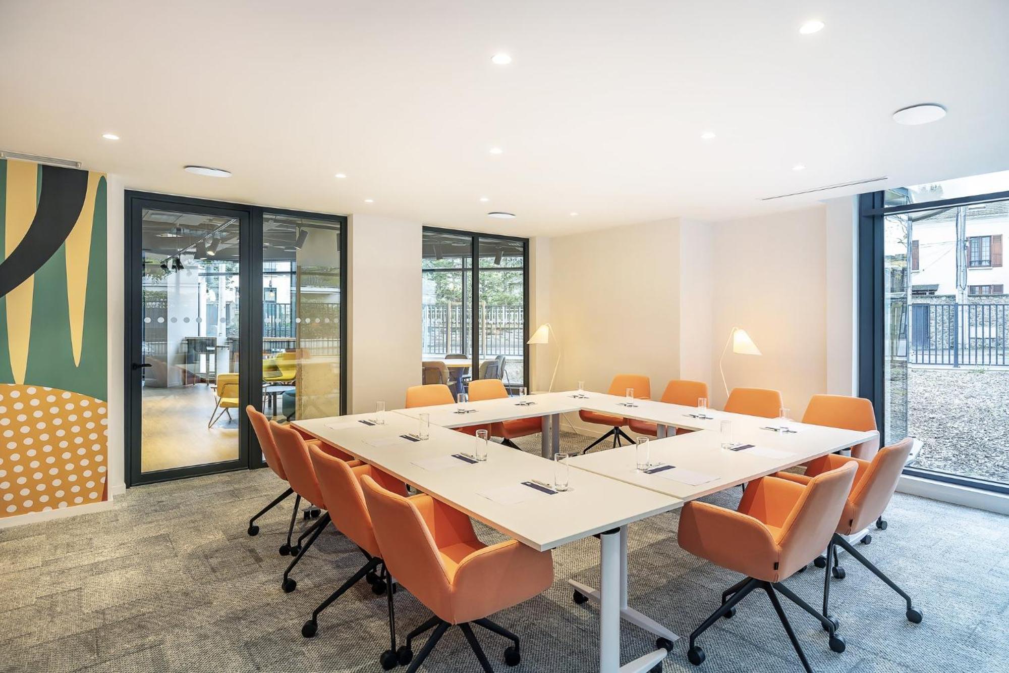 Holiday Inn Express Paris - Poissy By Ihg 外观 照片